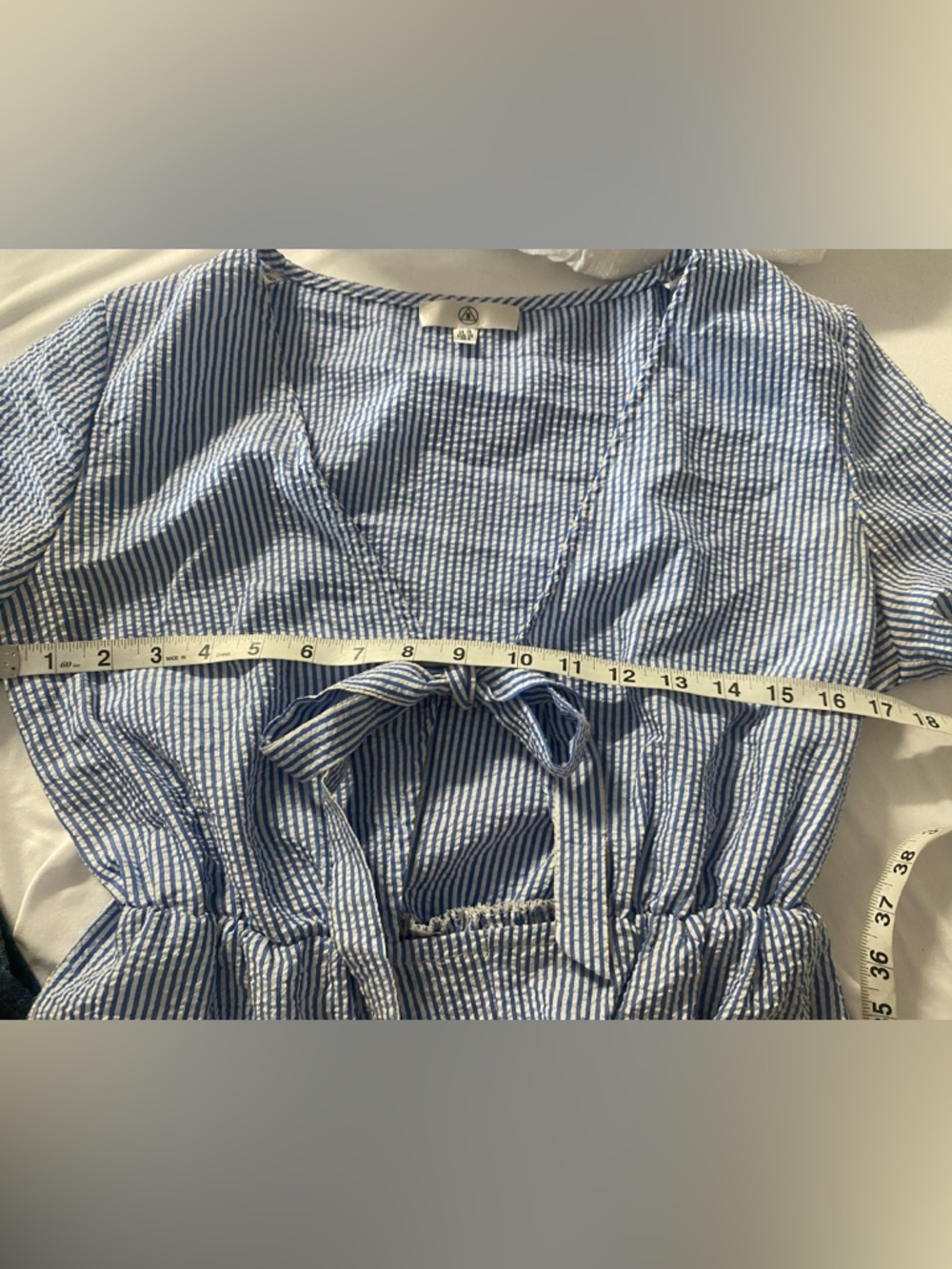 Missguided Blue & White Striped Short Sleeve Tie-Front Key hole Summer Romper - Picture 5 of 6